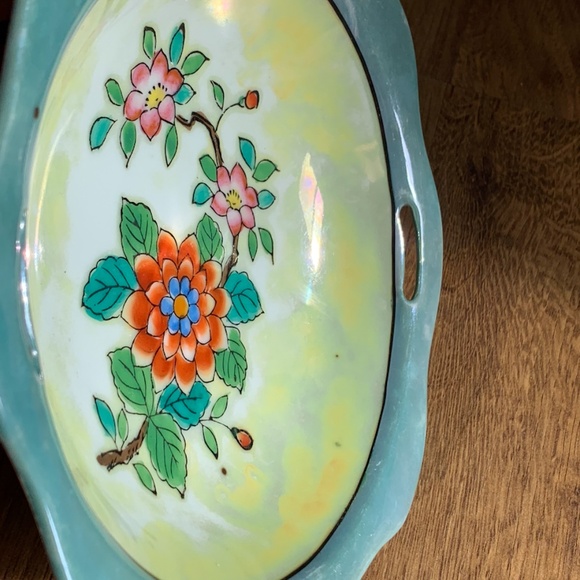 Painted Floral Dish (Japan) - Picture 5 of 9